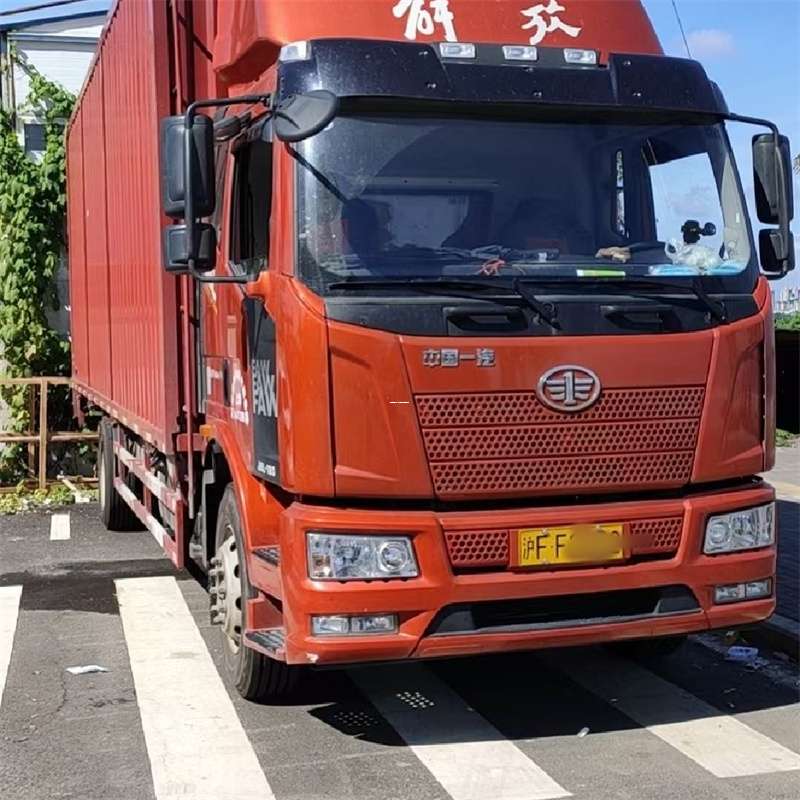 泰来县罗平县进仓物流：专线直达的多元货运之旅